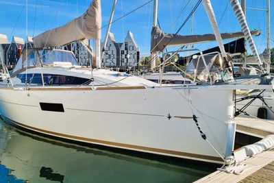 2019 Jeanneau Sun Odyssey 319