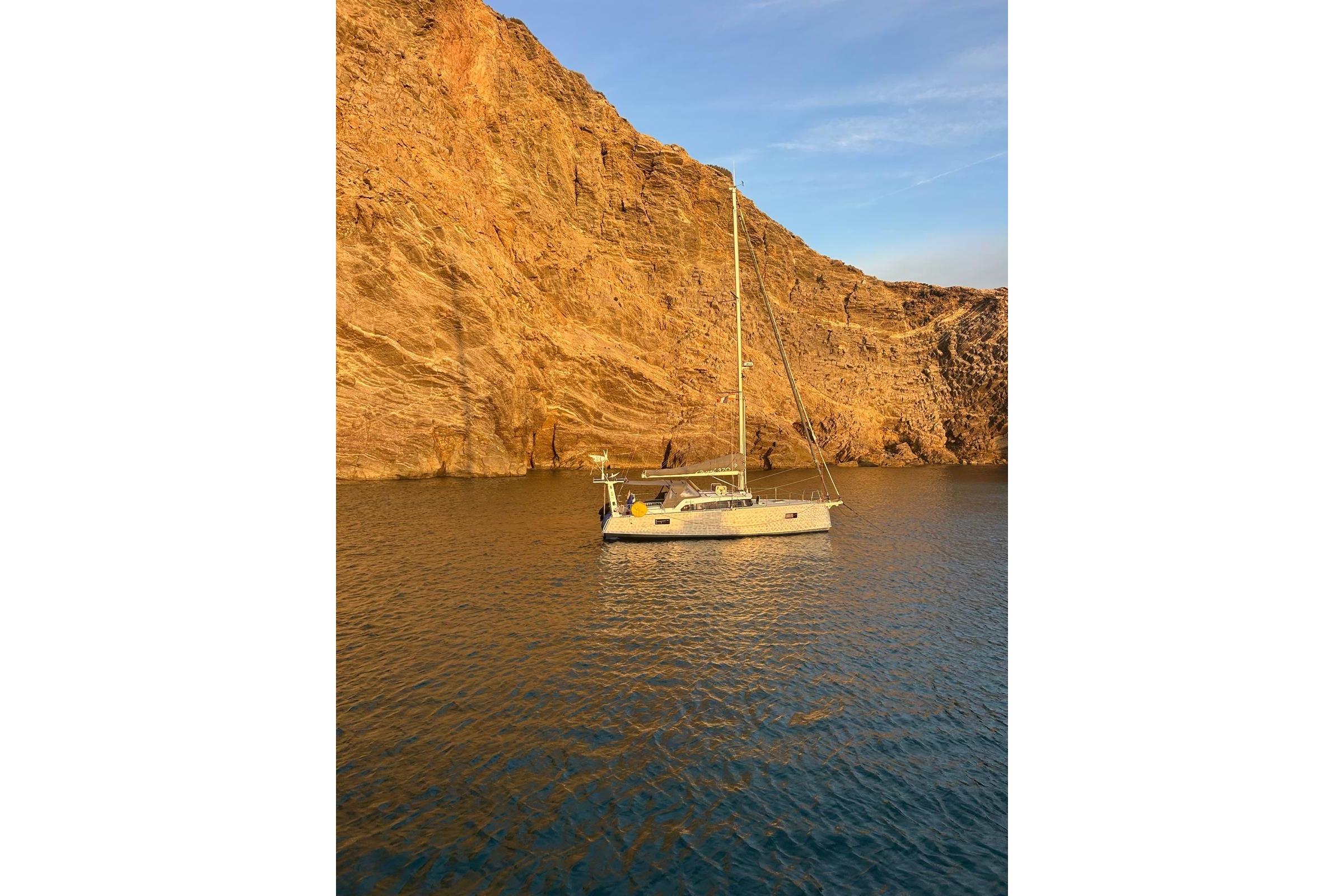 2022 Alubat Ovni 370