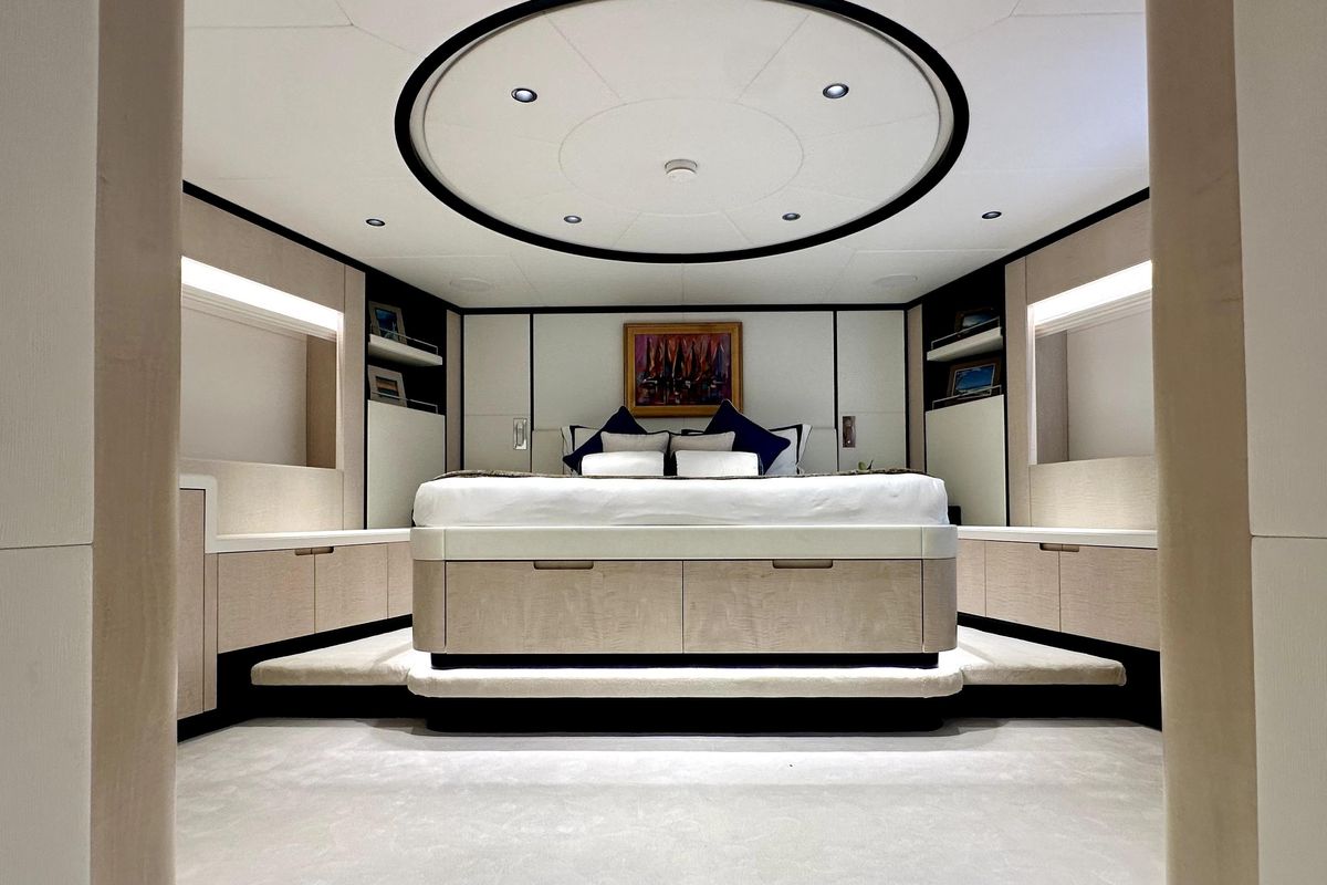 2023 Majesty 120 