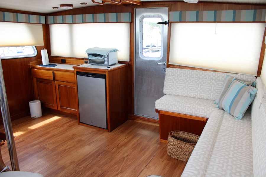 1985 Seaway 67 Motoryacht Trawler