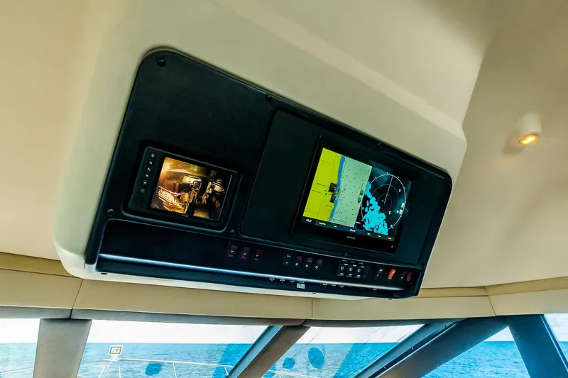 Lost In Paradise III Yacht Photos Pics 