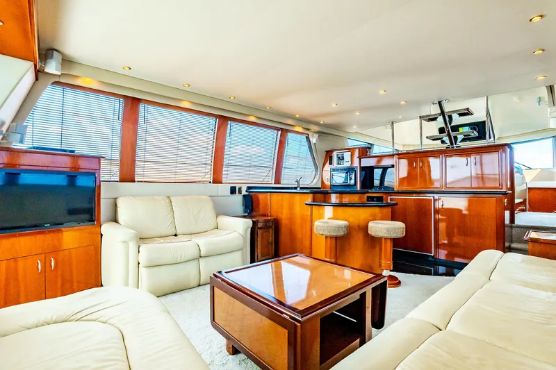 Lost In Paradise III Yacht Photos Pics 