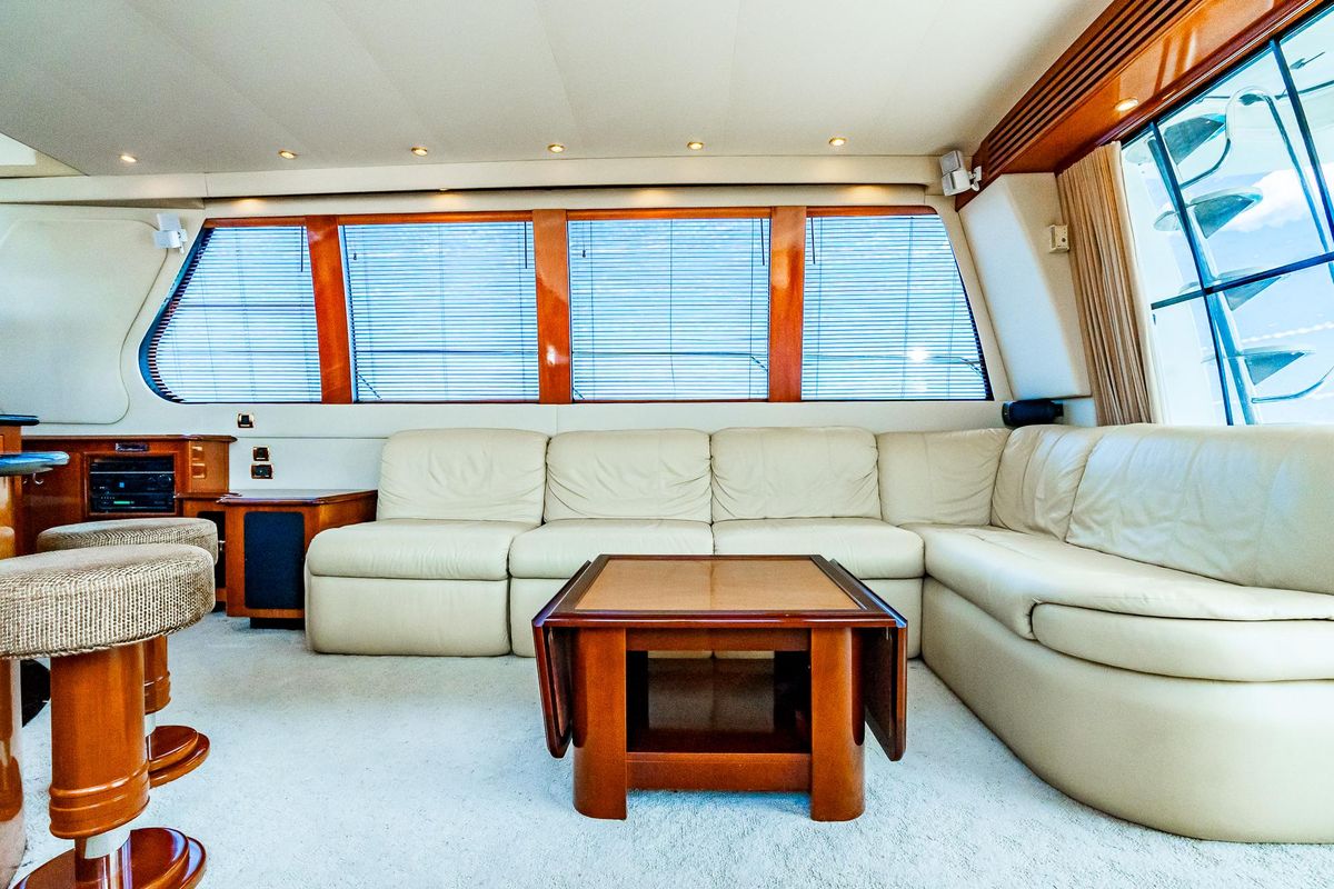 2004 Carver 57 