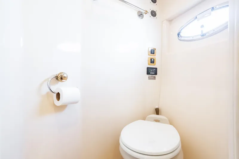 Lost In Paradise III Yacht Photos Pics 