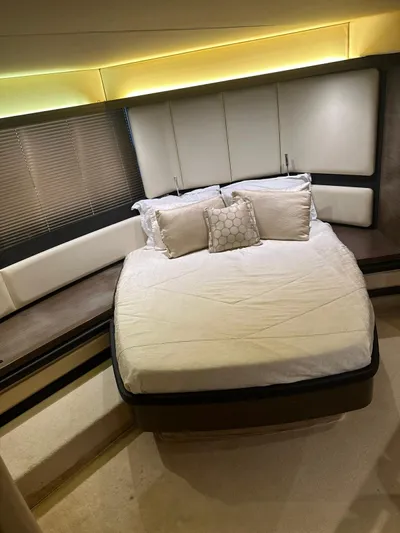 Encore Yacht Photos Pics 