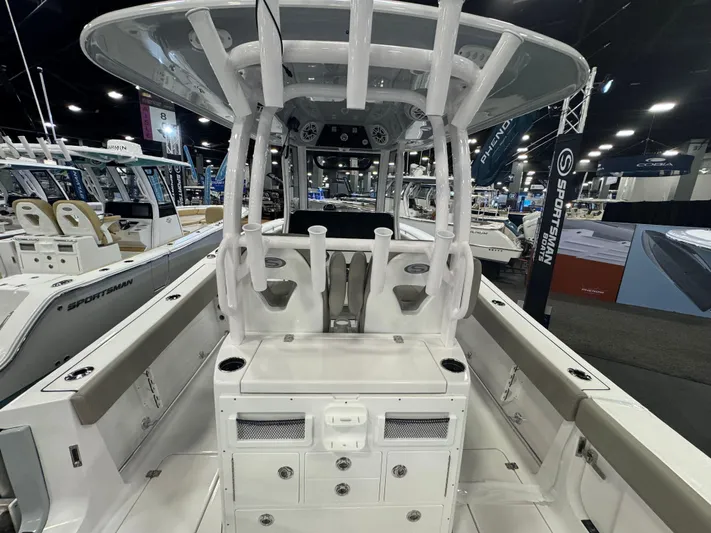  Yacht Photos Pics 2025 SPORTSMAN 282 OPEN - Image 6