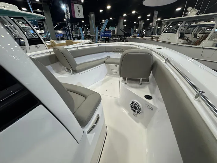  Yacht Photos Pics 2025 SPORTSMAN 282 OPEN - Image 14