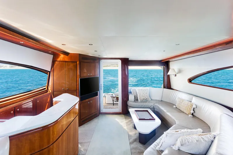 Chill&rsquo;n Yacht Photos Pics 