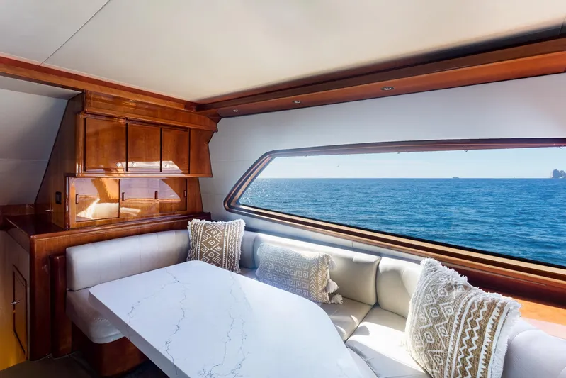 Chill&rsquo;n Yacht Photos Pics 