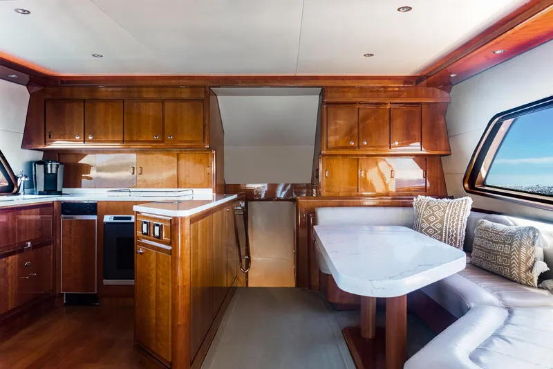 Chill&rsquo;n Yacht Photos Pics 