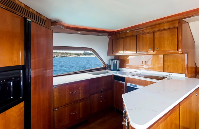 Chill&rsquo;n Yacht Photos Pics 