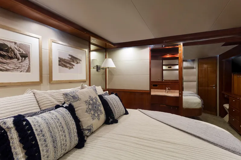 Chill&rsquo;n Yacht Photos Pics 