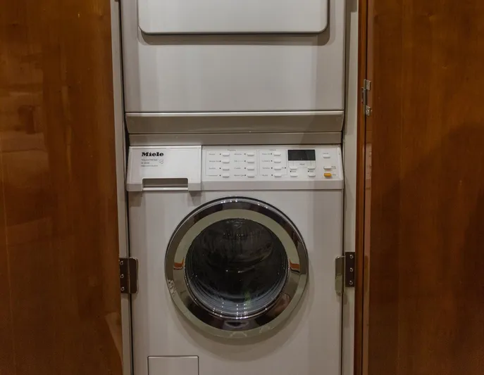 Chill&rsquo;n Yacht Photos Pics 