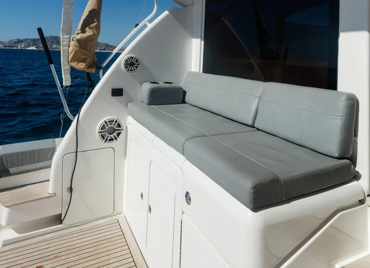 Chill&rsquo;n Yacht Photos Pics 