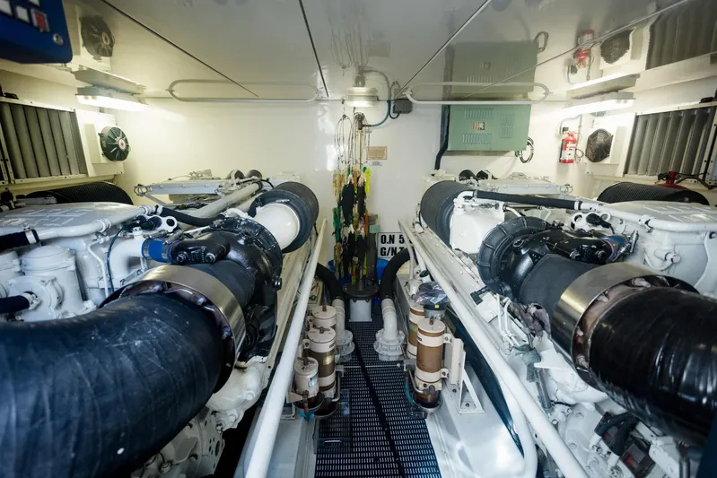 Chill&rsquo;n Yacht Photos Pics 