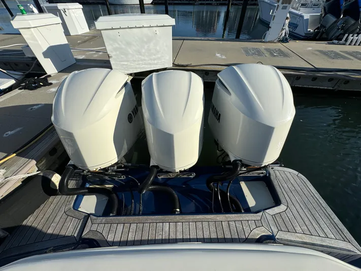 Electric Ark Yacht Photos Pics 