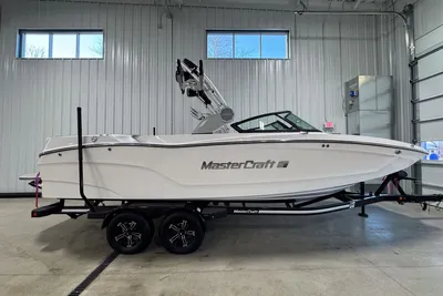 MasterCraft XT24