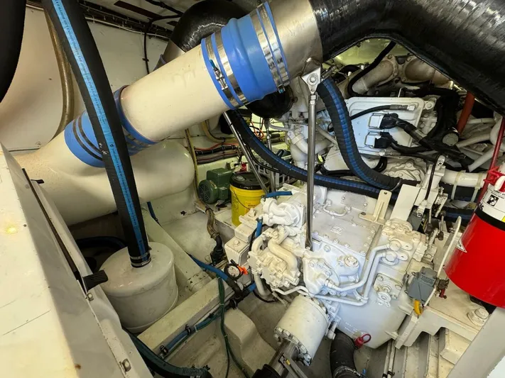 Moonshine Yacht Photos Pics 