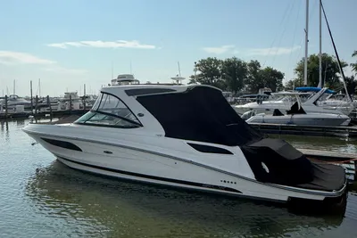 Sea Ray SLX 350