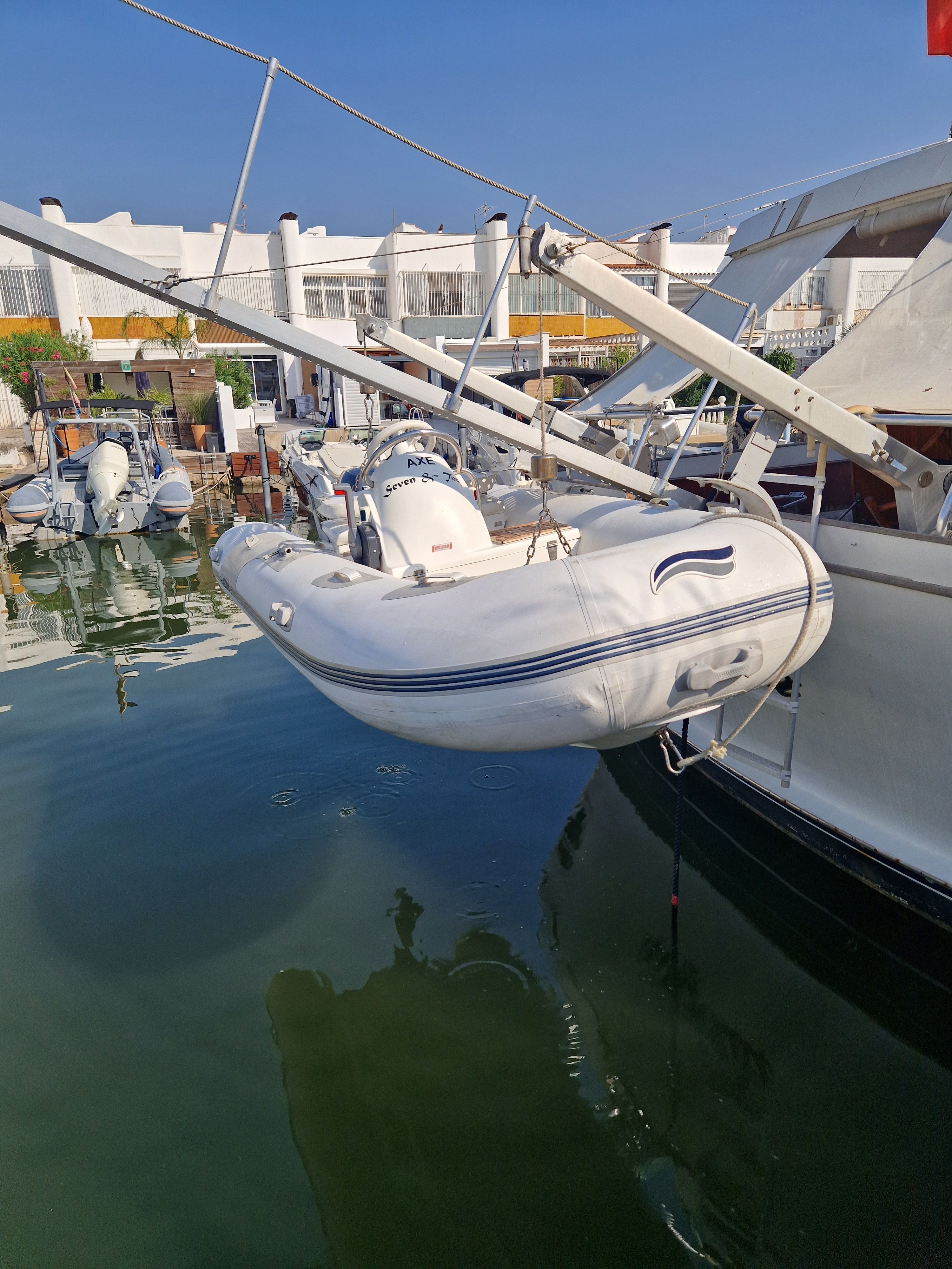 2018 Custom Semi-rigide