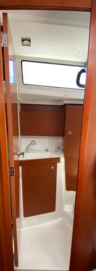 Head Office Yacht Photos Pics 