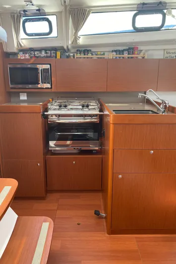 Head Office Yacht Photos Pics 