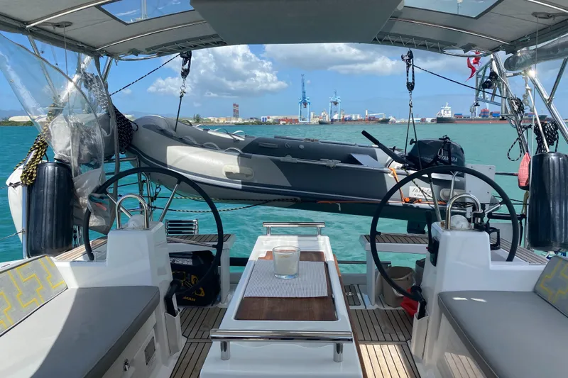 Head Office Yacht Photos Pics 