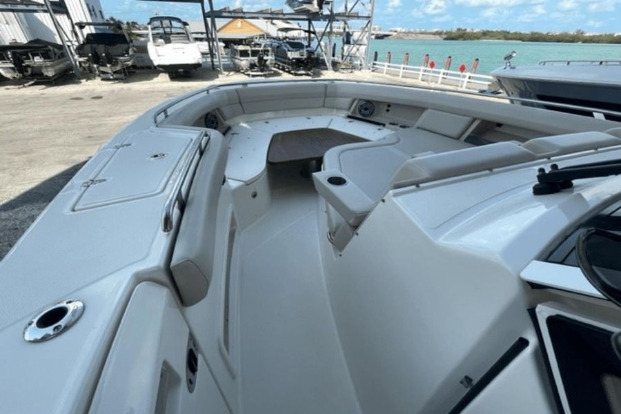 2020 Boston Whaler 380 Realm