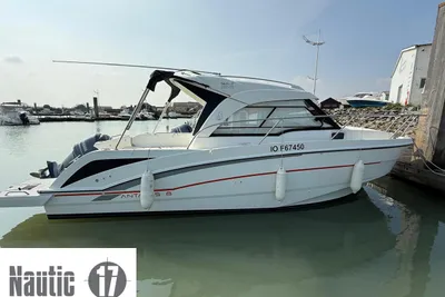 2017 Beneteau Antares 8 OB