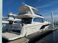 2023 Prestige 590