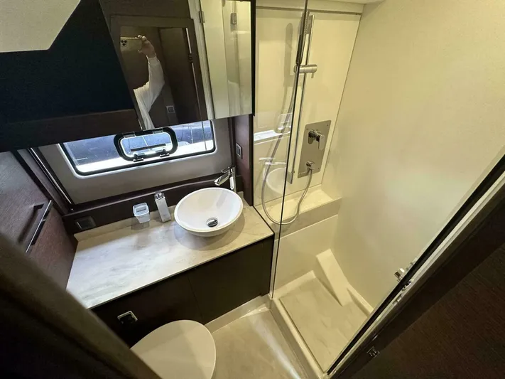  Yacht Photos Pics 2024 Prestige 420 - Image 10