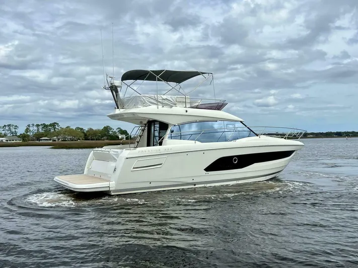  Yacht Photos Pics 2024 Prestige 420 - Image 5