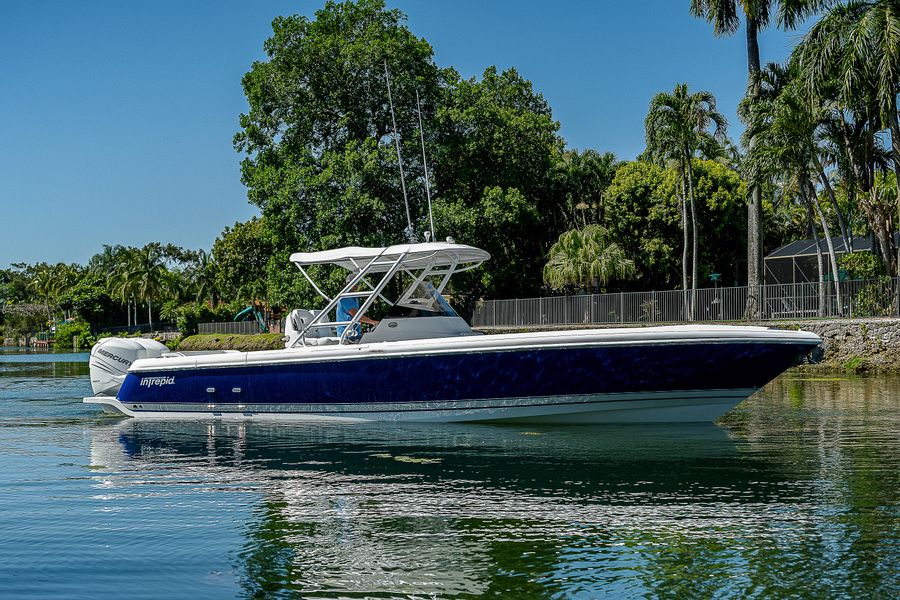 2015 Intrepid 327 Center Console