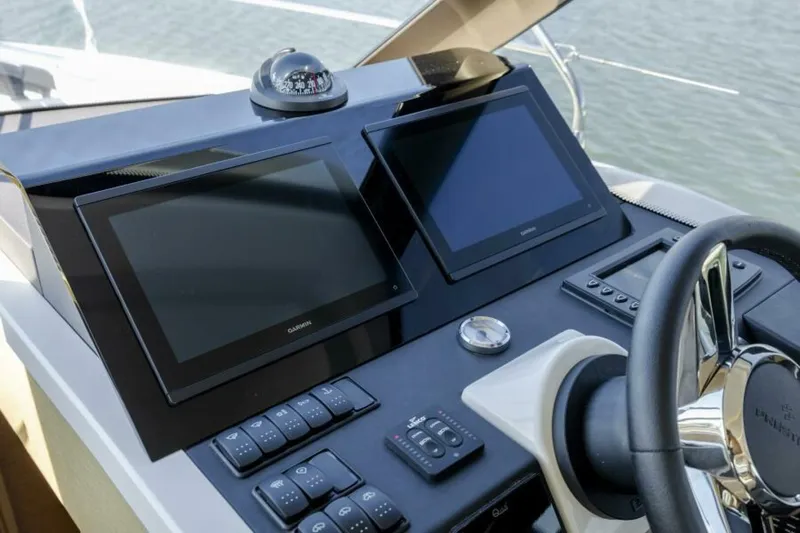  Yacht Photos Pics 2024 Prestige 420 - Image 34