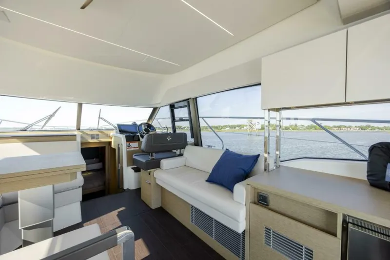  Yacht Photos Pics 2024 Prestige 420 - Image 27