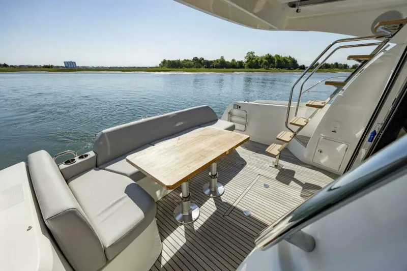  Yacht Photos Pics 2024 Prestige 420 - Image 21