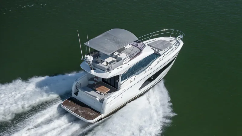  Yacht Photos Pics 2024 Prestige 420 - Image 9
