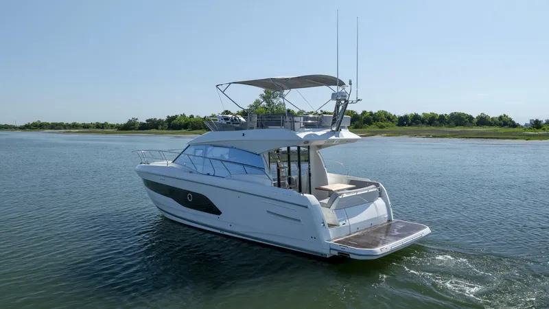  Yacht Photos Pics 2024 Prestige 420 - Image 15