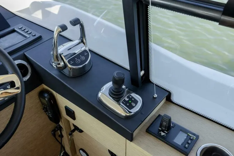  Yacht Photos Pics 2024 Prestige 420 - Image 33