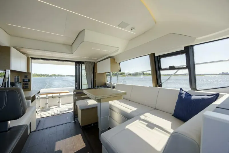  Yacht Photos Pics 2024 Prestige 420 - Image 31