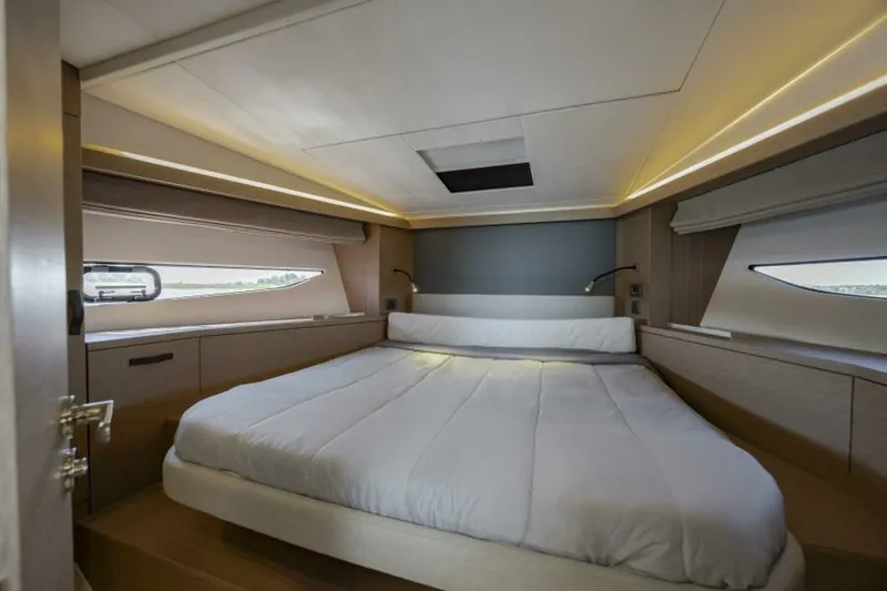  Yacht Photos Pics 2024 Prestige 420 - Image 37