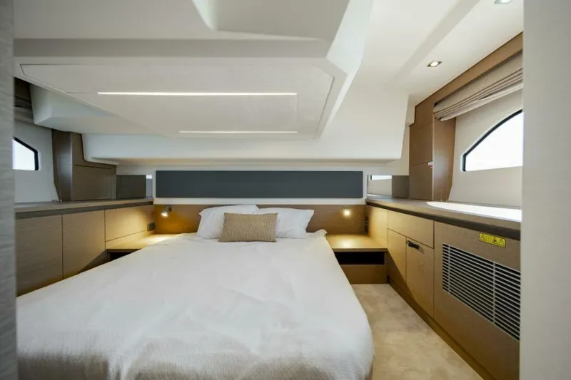  Yacht Photos Pics 2024 Prestige 420 - Image 47