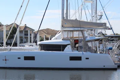 Lagoon 42