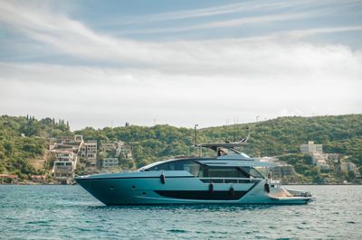Yacht