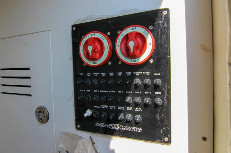  Yacht Photos Pics Control panel of a 1996 Ocean Master 31 Center Console boat.