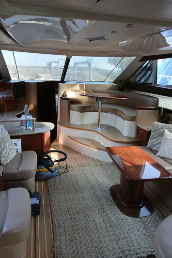 Knot On Call Yacht Photos Pics 