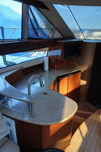 Knot On Call Yacht Photos Pics 