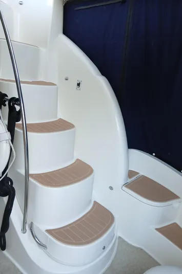 Knot On Call Yacht Photos Pics 