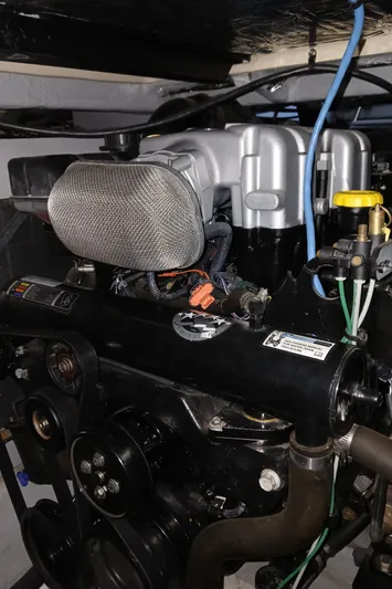 Knot On Call Yacht Photos Pics 