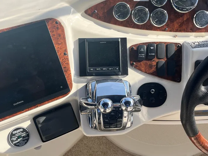 Knot On Call Yacht Photos Pics 